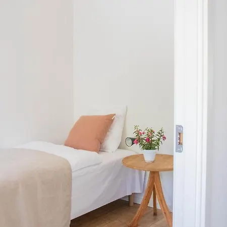 Ophold Pa Rodegaard * Knebel